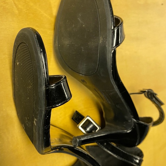 Madden Girl Heels size 8 1/2 - Picture 3 of 3